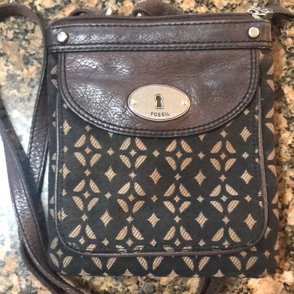 Fossil purse